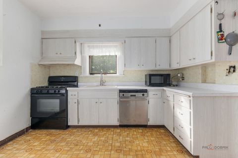 Tiny photo for 117 E Washington Avenue, Lake Bluff, IL 60044 (MLS # 12498564)