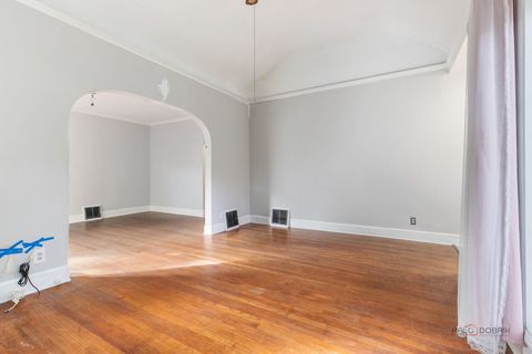 Tiny photo for 117 E Washington Avenue, Lake Bluff, IL 60044 (MLS # 12498564)