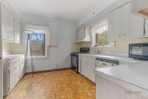 Tiny photo for 117 E Washington Avenue, Lake Bluff, IL 60044 (MLS # 12498564)