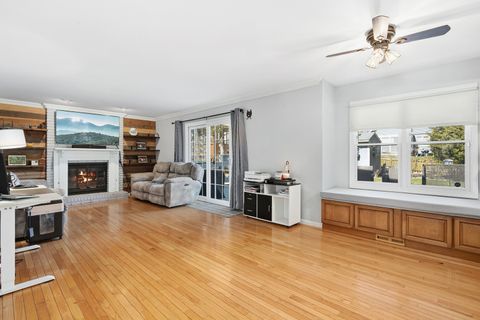 Tiny photo for 1932 Banks Drive, Elgin, IL 60123 (MLS # 12590066)