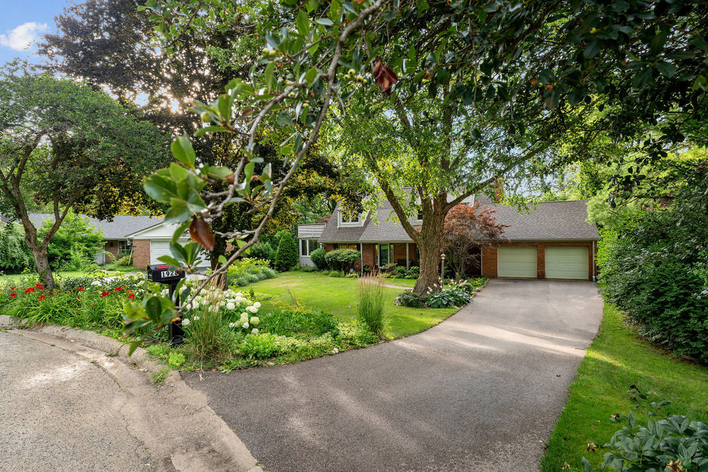 1928 BRADLEY Road