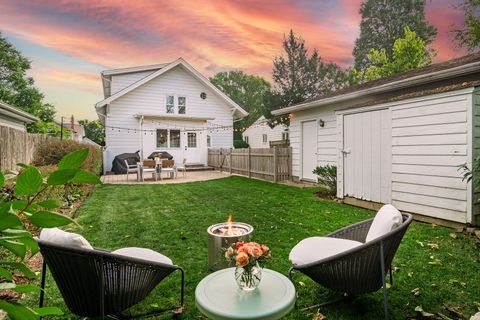 Tiny photo for 856 Oakwood Avenue, Lake Forest, IL 60045 (MLS # 12501184)