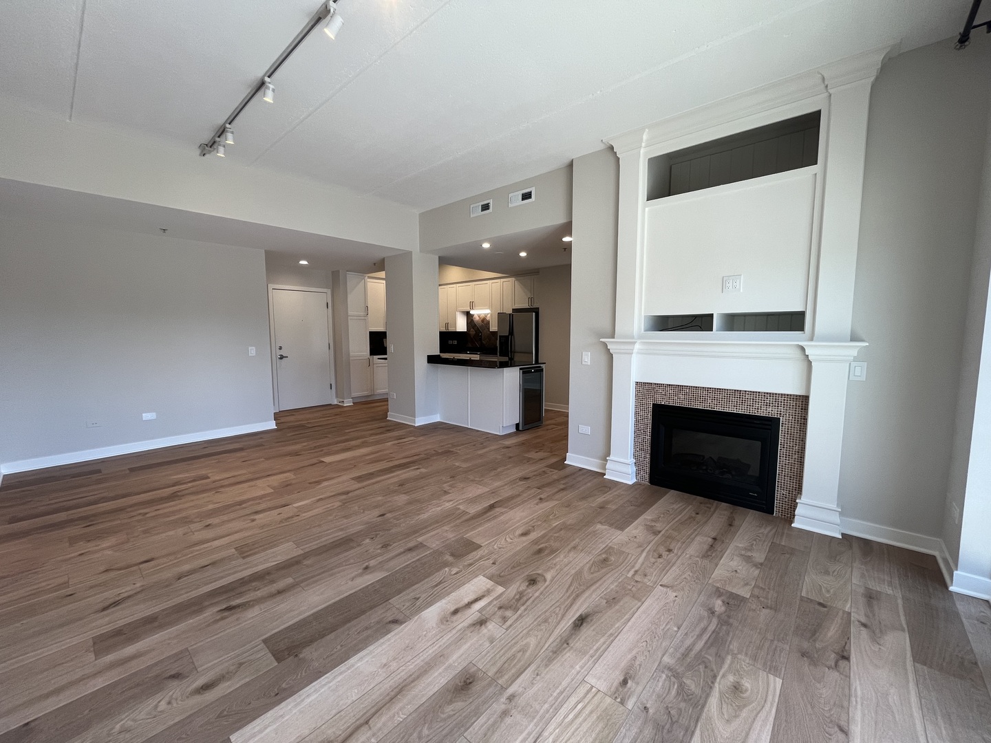 40 E Northwest Highway 202