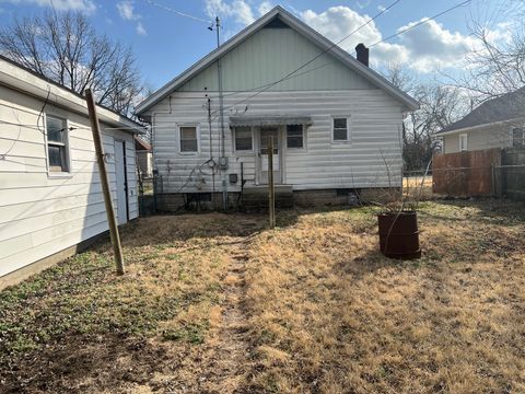 Tiny photo for 1109 W Adams Street, Herrin, IL 62948 (MLS # 12573534)