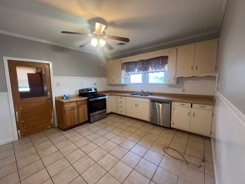 Tiny photo for 1109 W Adams Street, Herrin, IL 62948 (MLS # 12573534)