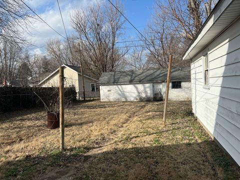 Tiny photo for 1109 W Adams Street, Herrin, IL 62948 (MLS # 12573534)