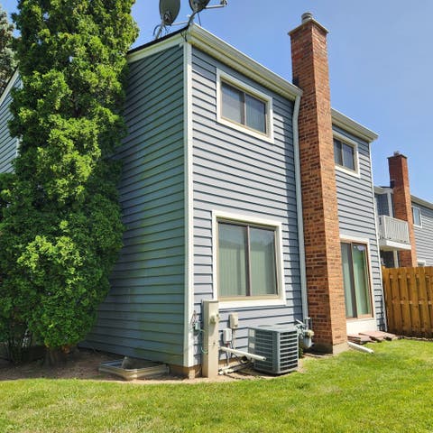 Tiny photo for 402 Honey Locust Drive, Wheeling, IL 60090 (MLS # 12688939)