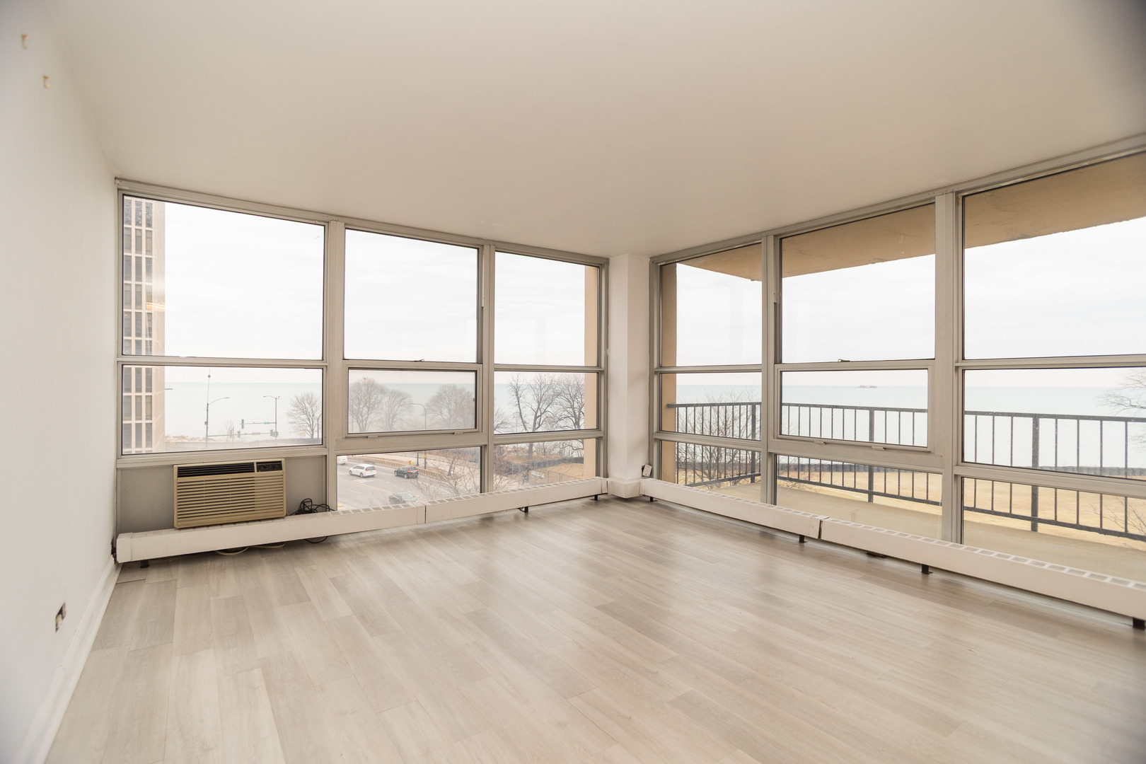 6730 S South Shore Drive 501