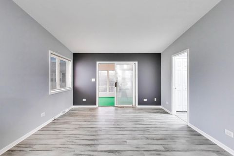 Tiny photo for 910 Shetland Court, Grayslake, IL 60030 (MLS # 12589197)