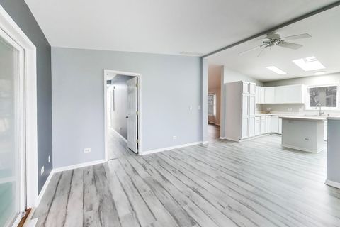 Tiny photo for 910 Shetland Court, Grayslake, IL 60030 (MLS # 12589197)