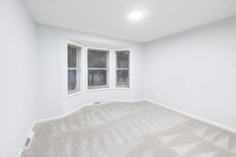 Tiny photo for 910 Shetland Court, Grayslake, IL 60030 (MLS # 12589197)