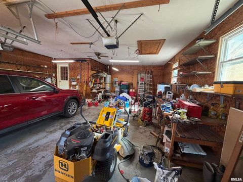 Tiny photo for 50 Jon St Street, Metropolis, IL 62960 (MLS # EB460167)