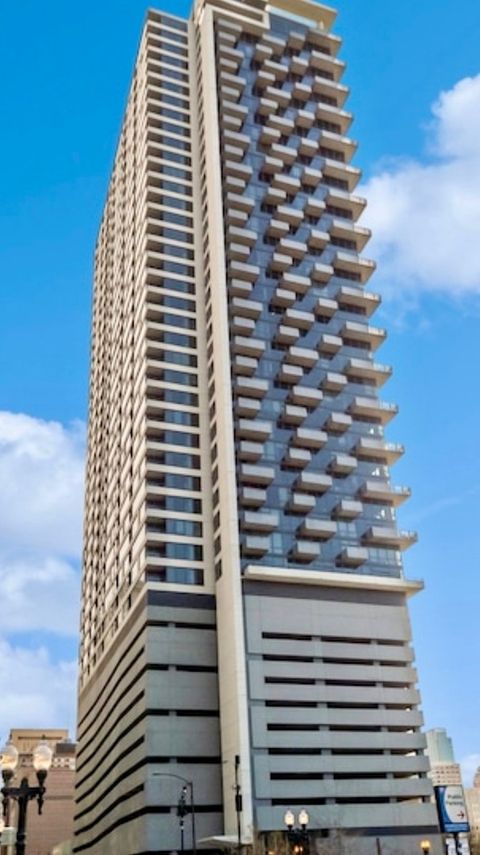 235 W VAN BUREN Street 3209 Chicago IL 60607