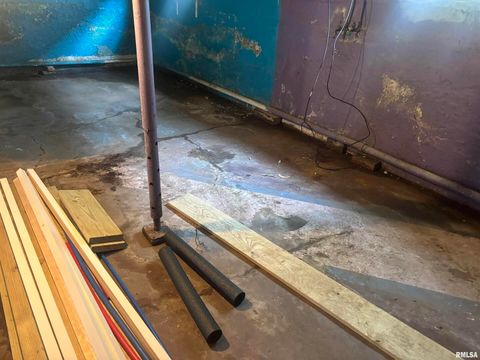 Tiny photo for 709 S VIRGINIA Street, Marion, IL 62959 (MLS # EB458227)