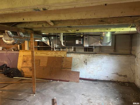 Tiny photo for 709 S VIRGINIA Street, Marion, IL 62959 (MLS # EB458227)