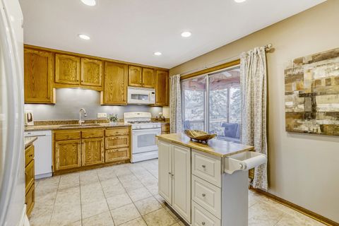 Tiny photo for 4175 Victoria Drive, Hoffman Estates, IL 60192 (MLS # 12578333)
