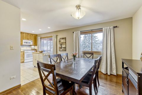 Tiny photo for 4175 Victoria Drive, Hoffman Estates, IL 60192 (MLS # 12578333)