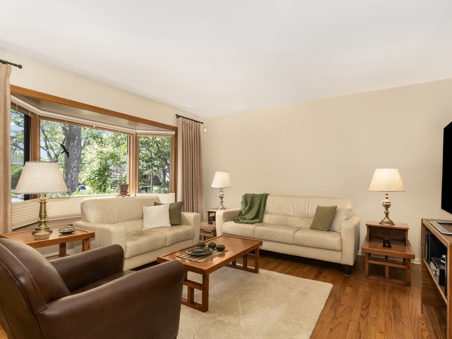 9237 Forestview Road