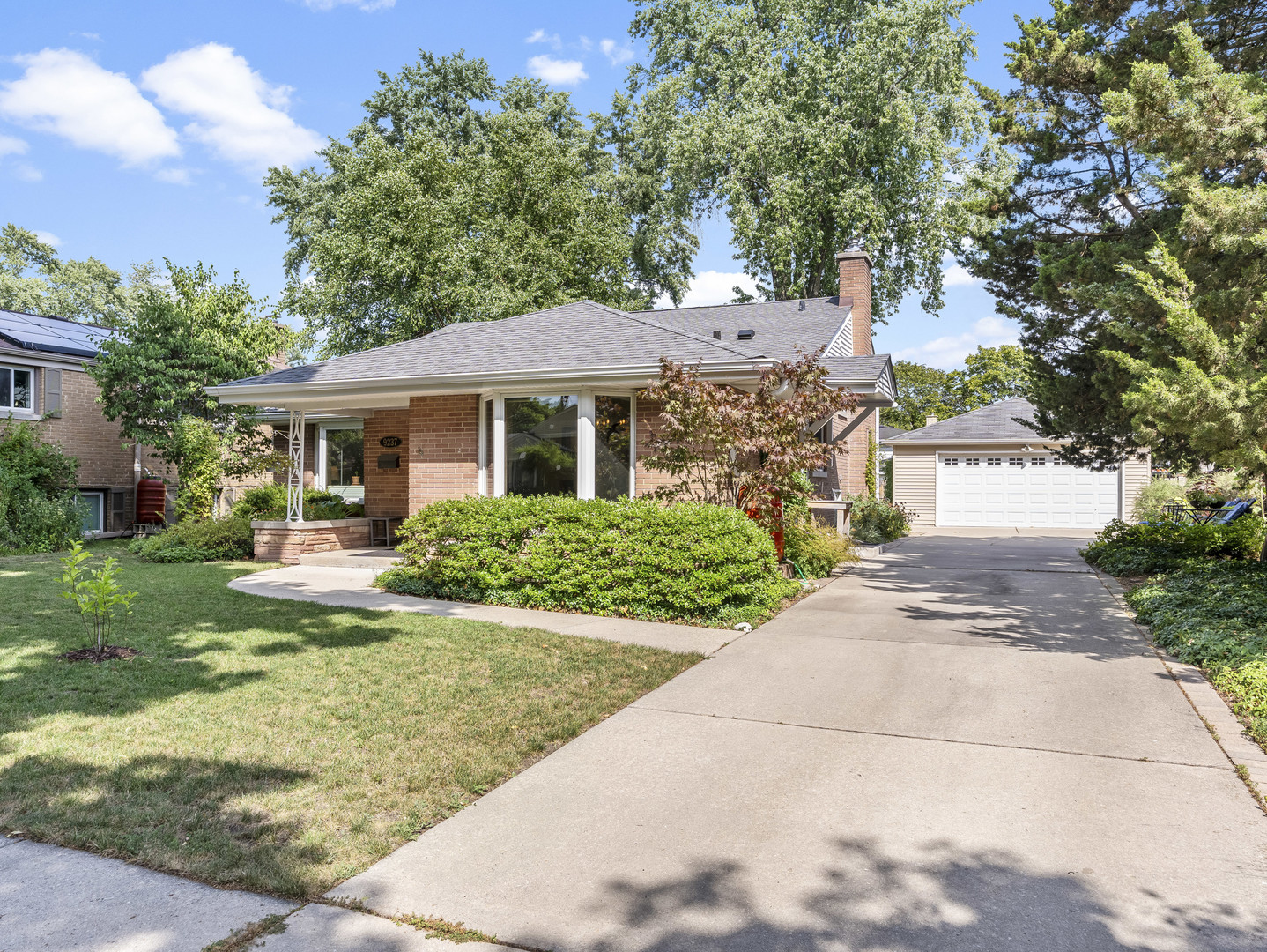 9237 Forestview Road