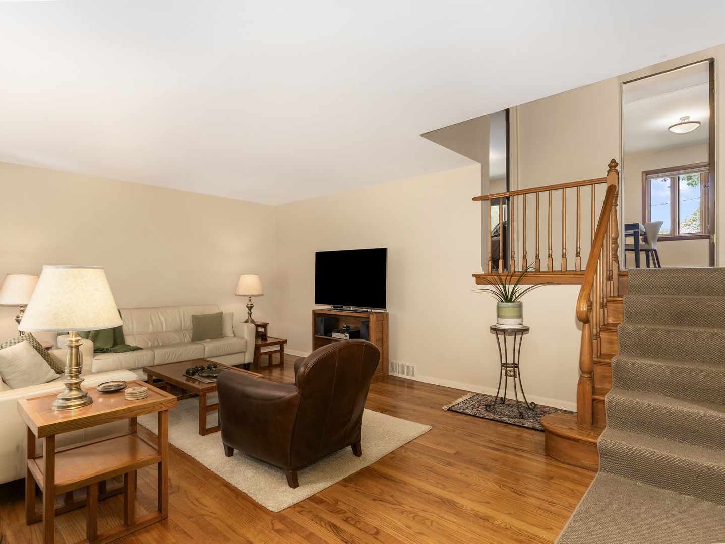 9237 Forestview Road