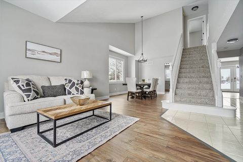 Tiny photo for 10 Prenzler Drive, Bloomington, IL 61704 (MLS # 12525308)