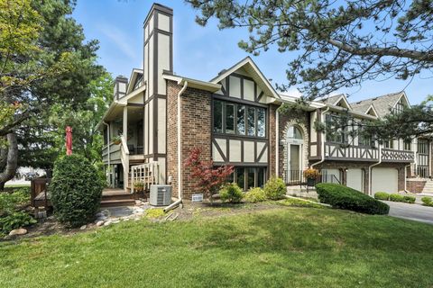 Tiny photo for 9334 DRUMMOND Drive #9334, Tinley Park, IL 60487 (MLS # 12421556)