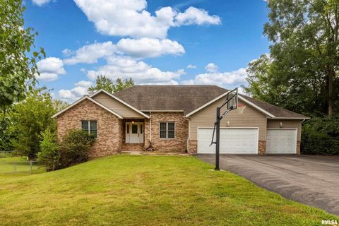 Photo of 186 Bonnie Brae Road, Carbondale, IL 62901 (MLS # EB459672)