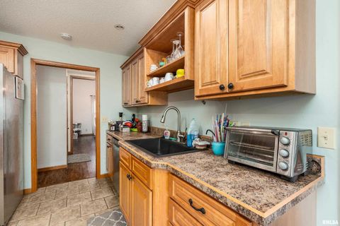 Tiny photo for 186 Bonnie Brae Road, Carbondale, IL 62901 (MLS # EB459672)