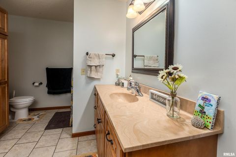 Tiny photo for 186 Bonnie Brae Road, Carbondale, IL 62901 (MLS # EB459672)