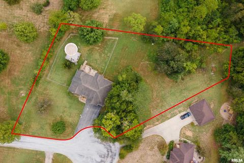 Tiny photo for 186 Bonnie Brae Road, Carbondale, IL 62901 (MLS # EB459672)