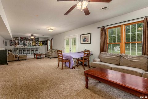 Tiny photo for 186 Bonnie Brae Road, Carbondale, IL 62901 (MLS # EB459672)