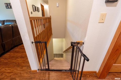 Tiny photo for 186 Bonnie Brae Road, Carbondale, IL 62901 (MLS # EB459672)