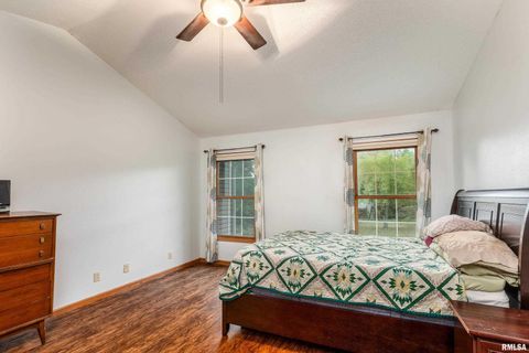 Tiny photo for 186 Bonnie Brae Road, Carbondale, IL 62901 (MLS # EB459672)