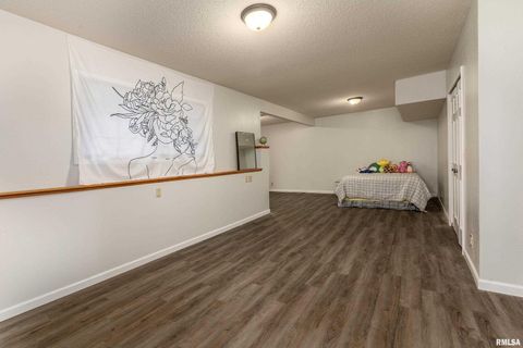 Tiny photo for 186 Bonnie Brae Road, Carbondale, IL 62901 (MLS # EB459672)