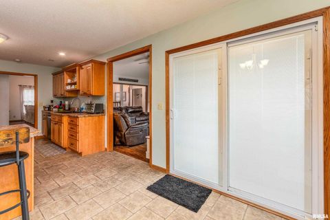 Tiny photo for 186 Bonnie Brae Road, Carbondale, IL 62901 (MLS # EB459672)