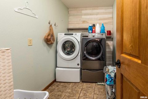 Tiny photo for 186 Bonnie Brae Road, Carbondale, IL 62901 (MLS # EB459672)