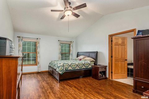 Tiny photo for 186 Bonnie Brae Road, Carbondale, IL 62901 (MLS # EB459672)