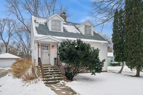 Photo of 1202 Taylor Avenue, Highland Park, IL 60035 (MLS # 12548942)