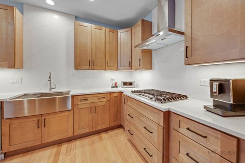 Tiny photo for 8 Ashford Court, Lincolnshire, IL 60069 (MLS # 12583487)