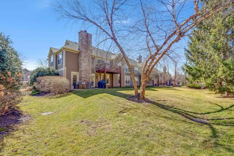 Tiny photo for 8 Ashford Court, Lincolnshire, IL 60069 (MLS # 12583487)