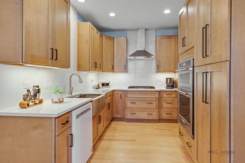 Tiny photo for 8 Ashford Court, Lincolnshire, IL 60069 (MLS # 12583487)