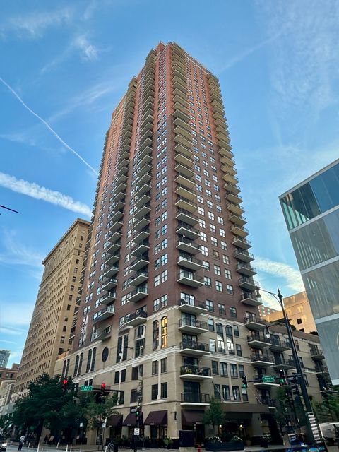 Photo of 41 E 8th Street #1805, Chicago, IL 60605 (MLS # 12472698)