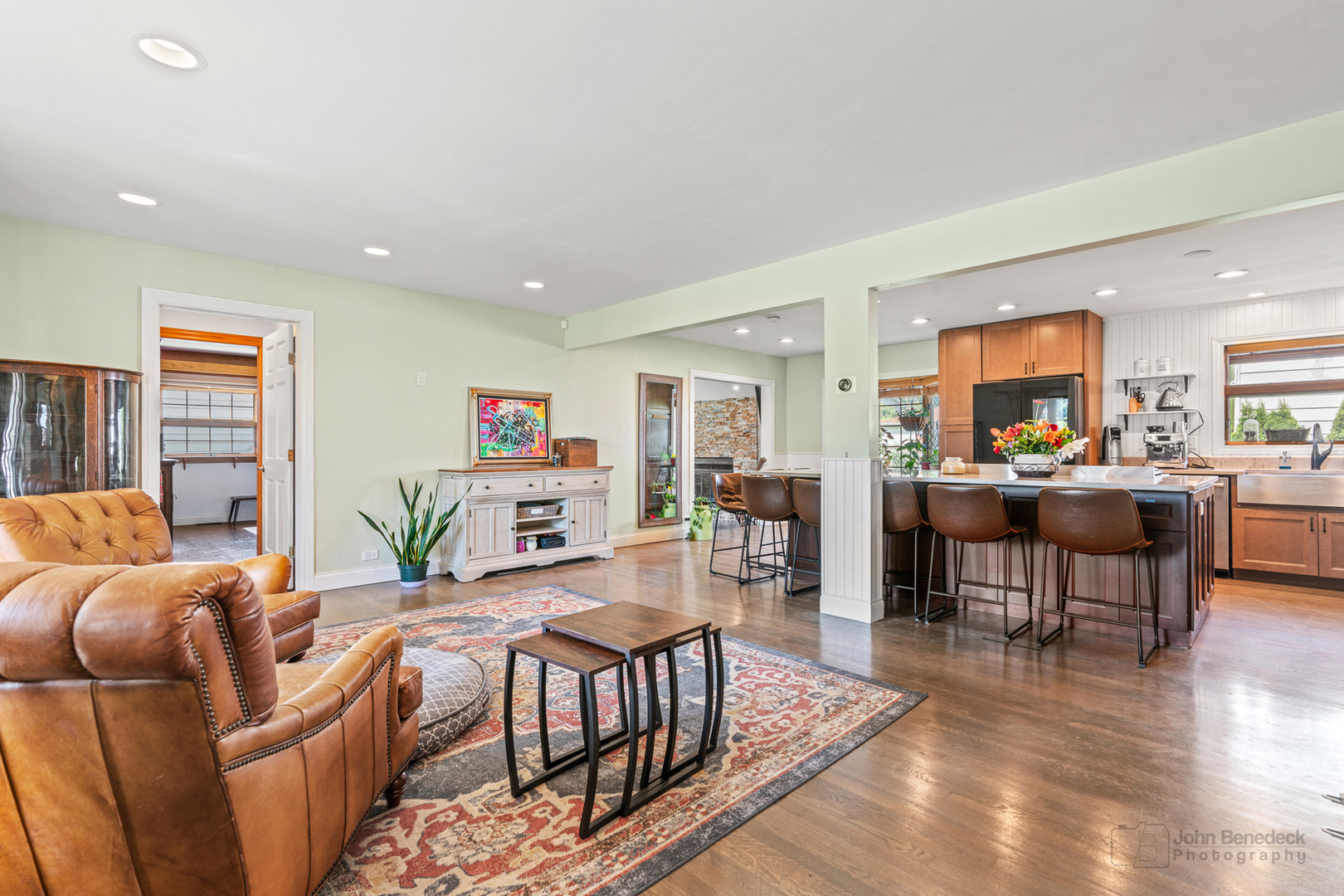 330 N Country Club Drive