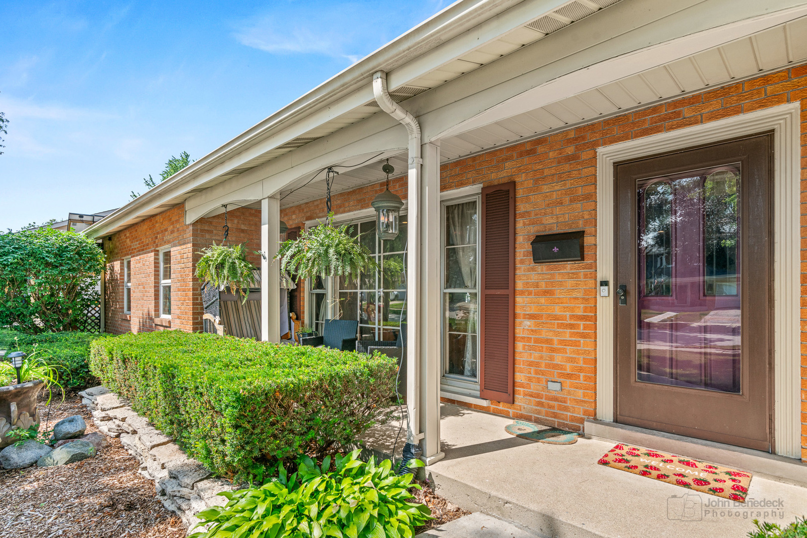 330 N Country Club Drive