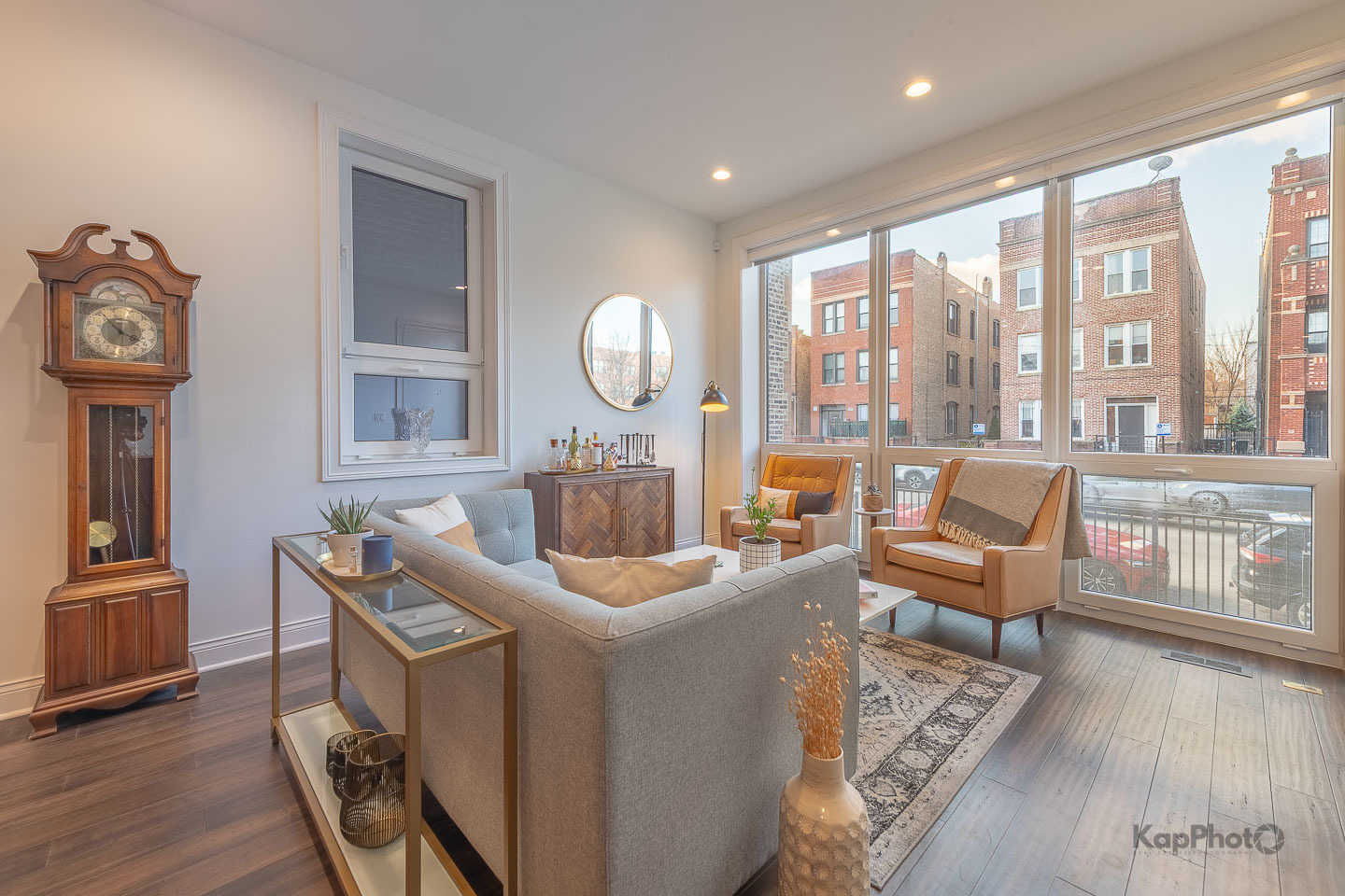 2646 W Augusta Boulevard 1