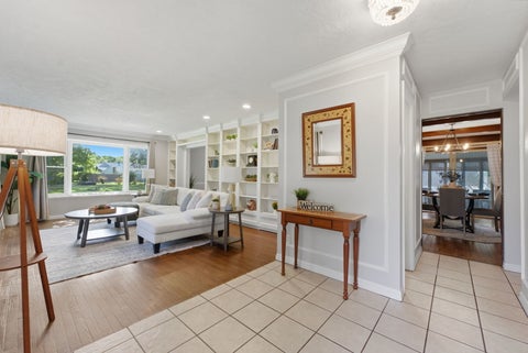 Tiny photo for 17 Sunset Circle, Bettendorf, IA 52722 (MLS # 12699666)