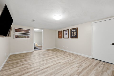 Tiny photo for 17 Sunset Circle, Bettendorf, IA 52722 (MLS # 12699666)