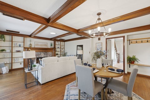 Tiny photo for 17 Sunset Circle, Bettendorf, IA 52722 (MLS # 12699666)