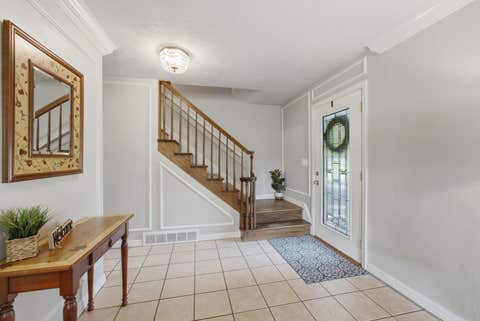 Tiny photo for 17 Sunset Circle, Bettendorf, IA 52722 (MLS # 12699666)