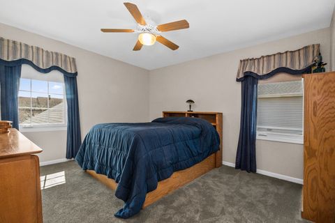 Tiny photo for 190 Southgate Drive, Vernon Hills, IL 60061 (MLS # 12420932)